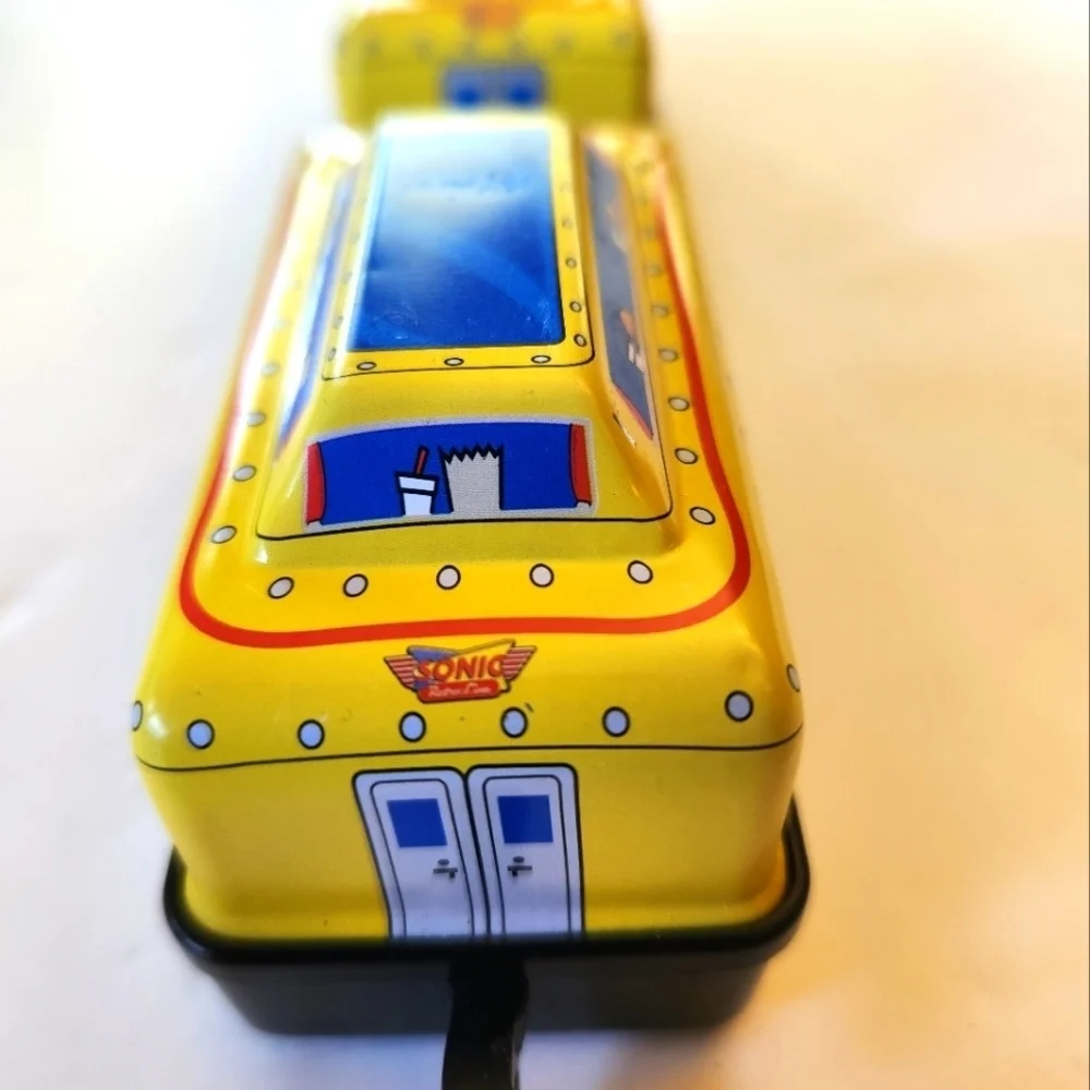 Vintage 2005 Sonic Whacky Pack Retro line metal train car toy set‎ of 2